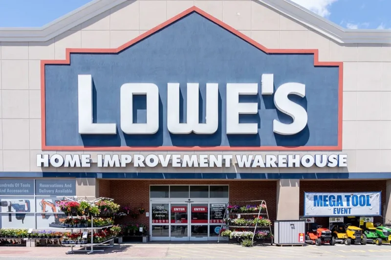 Lowe's Stock: Price Swings vs. Home Depot's Stability